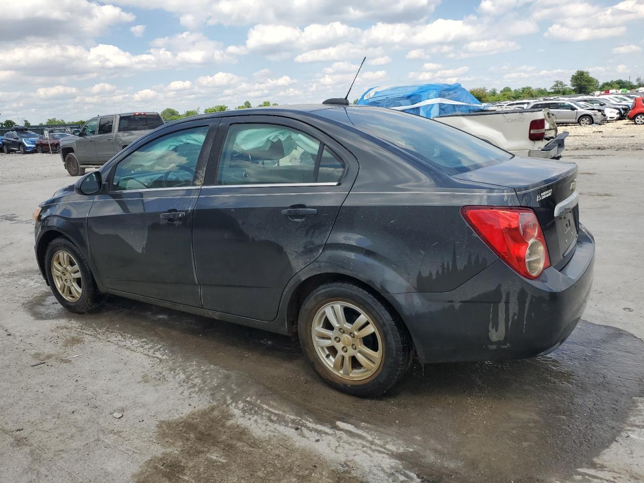 2015 Chevrolet Sonic Lt - Фото 2