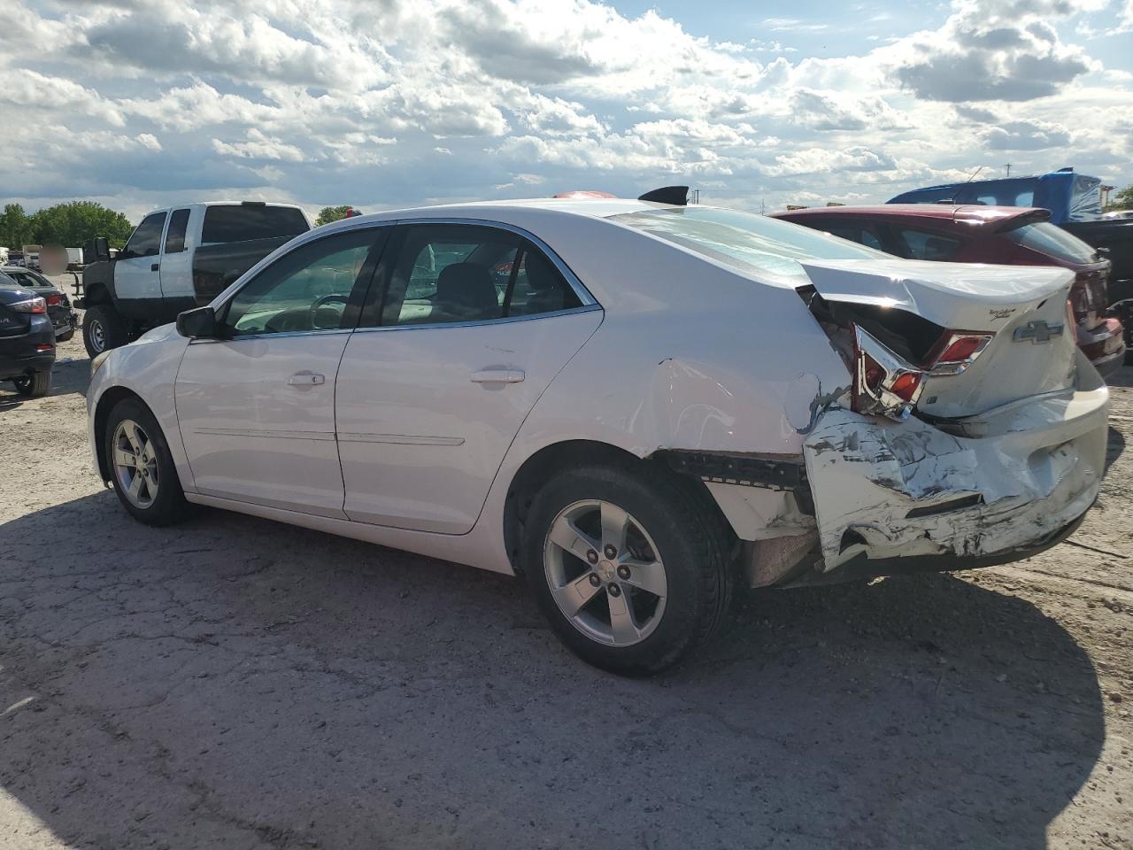 2015 Chevrolet Malibu Ls - Image 2