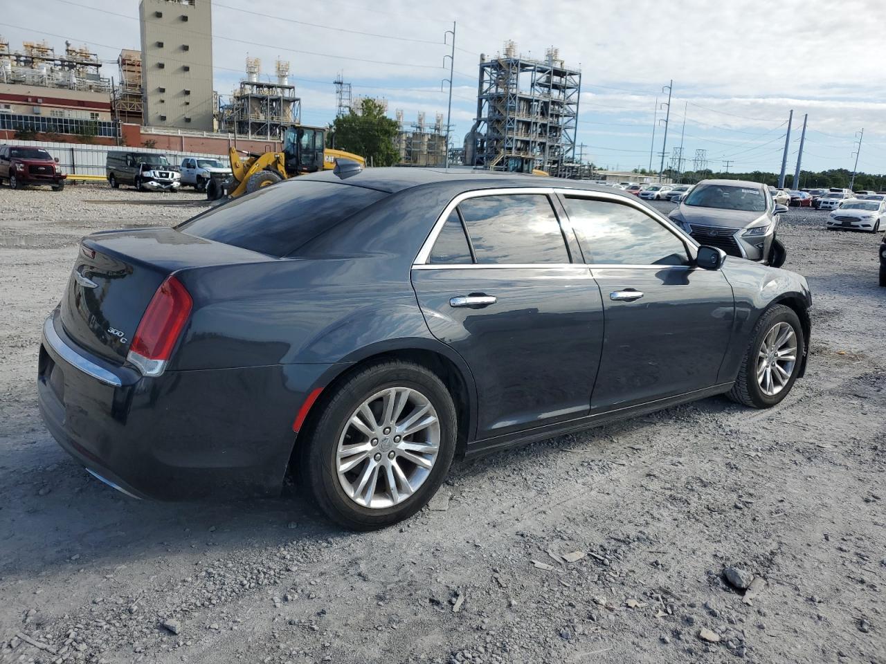 2016 Chrysler 300C - Image 3