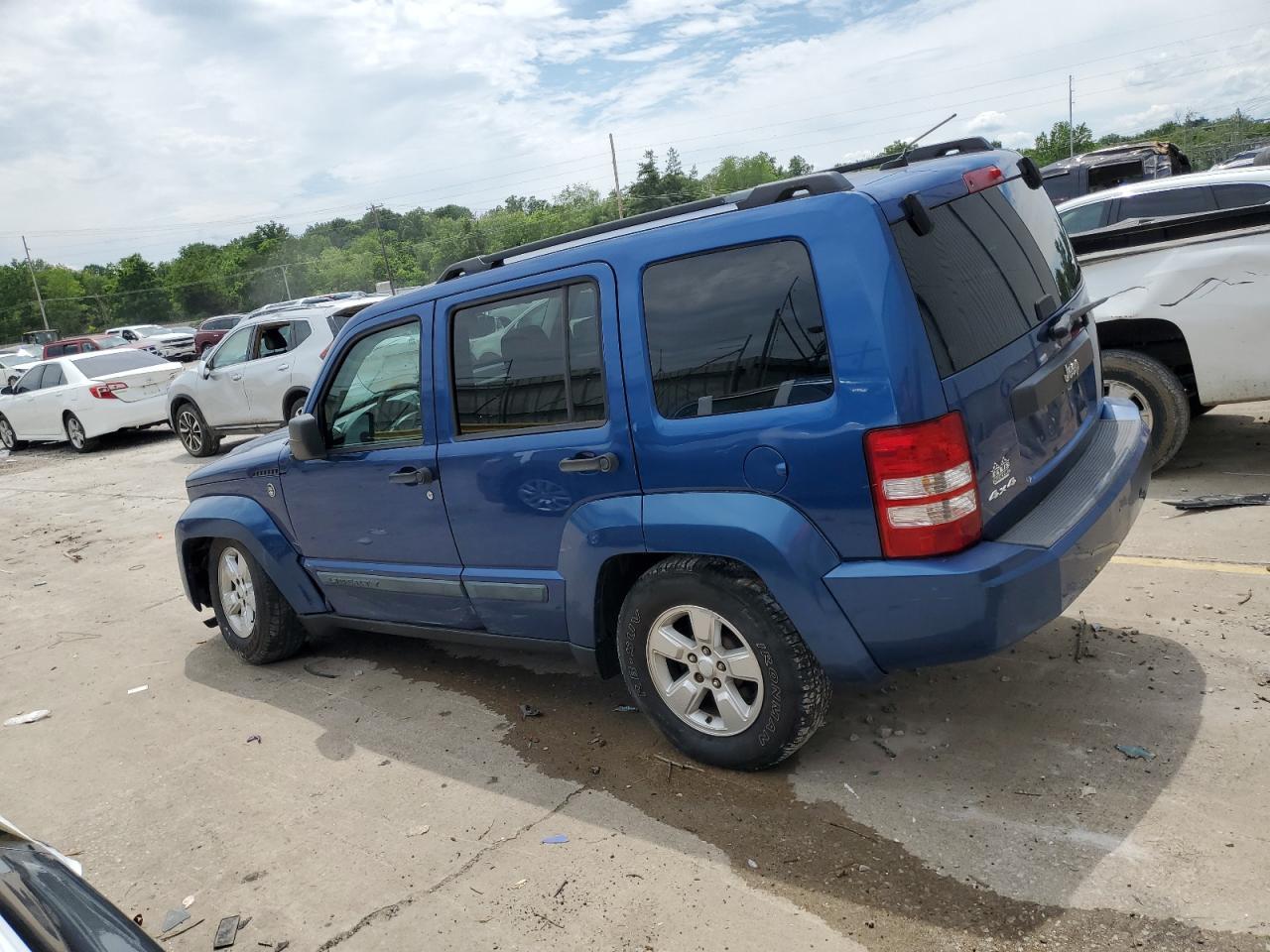 2009 Jeep Liberty Sport - Image 2