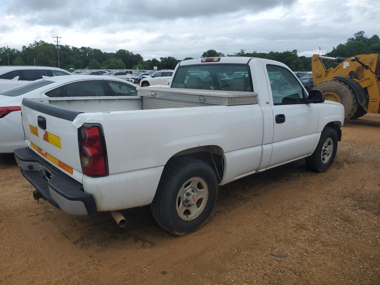2004 Chevrolet Silverado C1500 - Фото 3