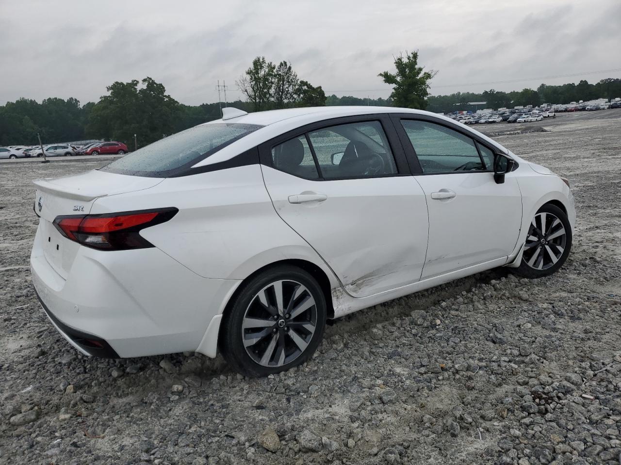2021 Nissan Versa Sr - Фото 3