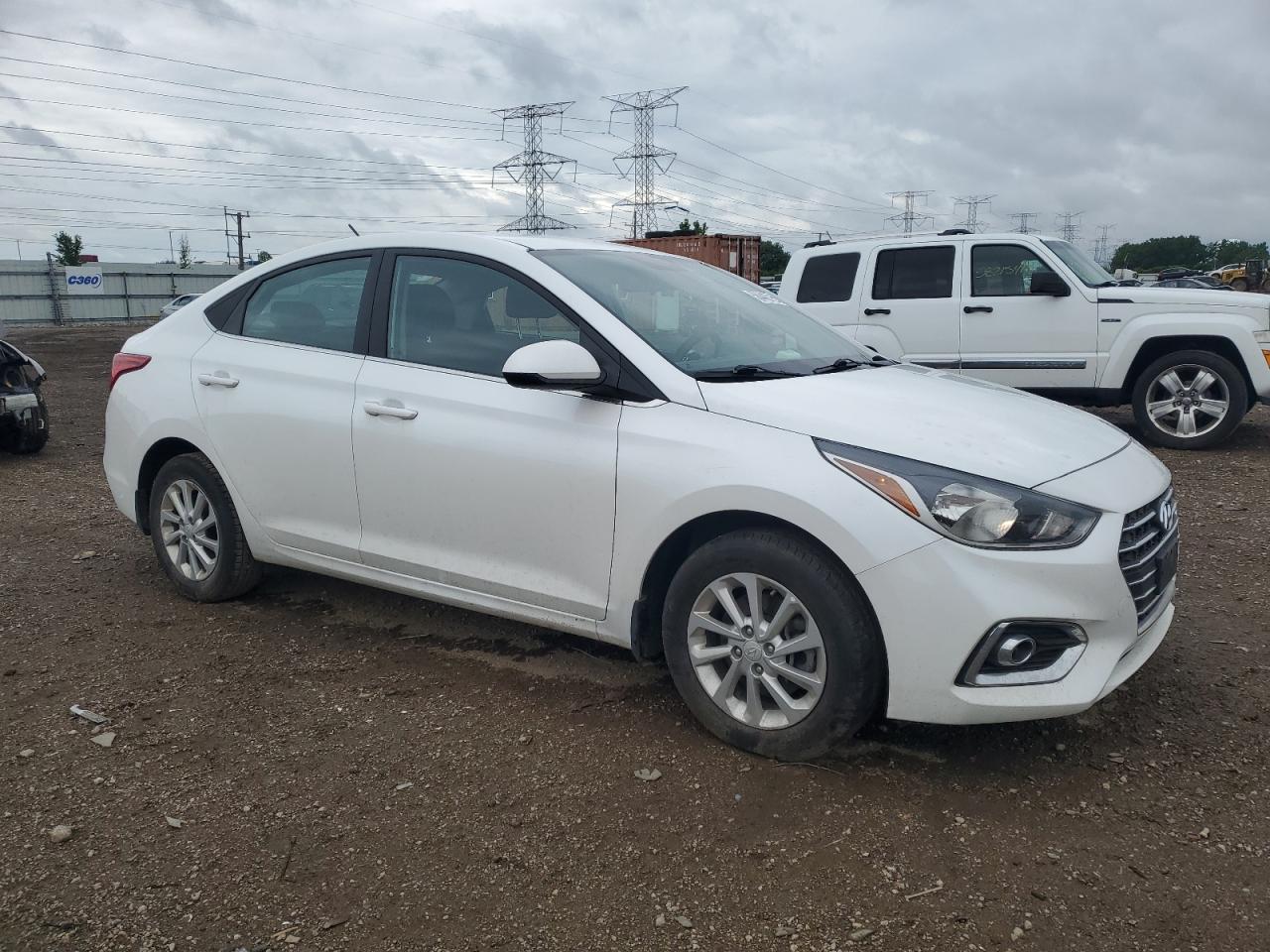 2022 Hyundai Accent Se - Фото 4