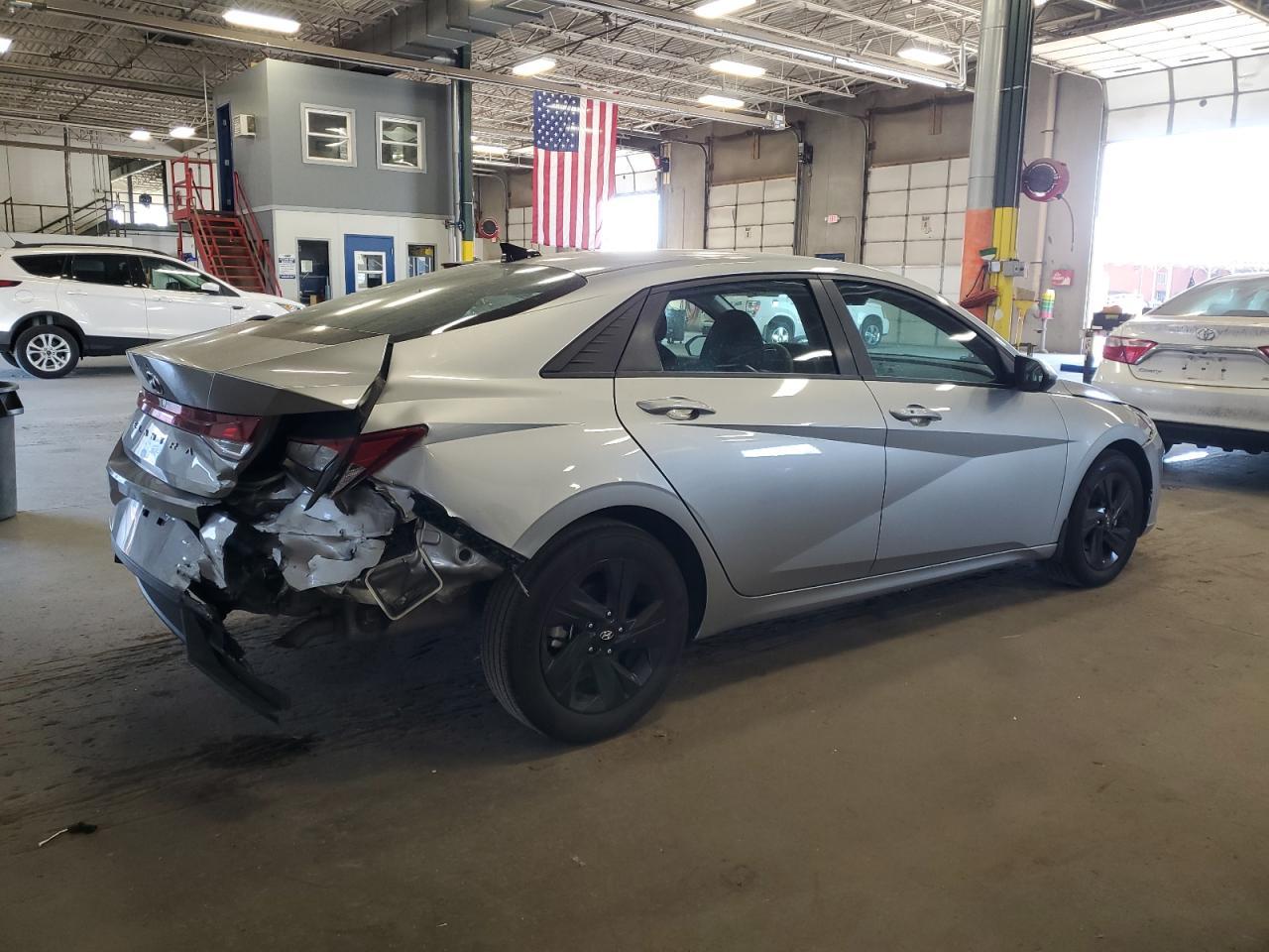 2023 Hyundai Elantra Sel - Фото 3