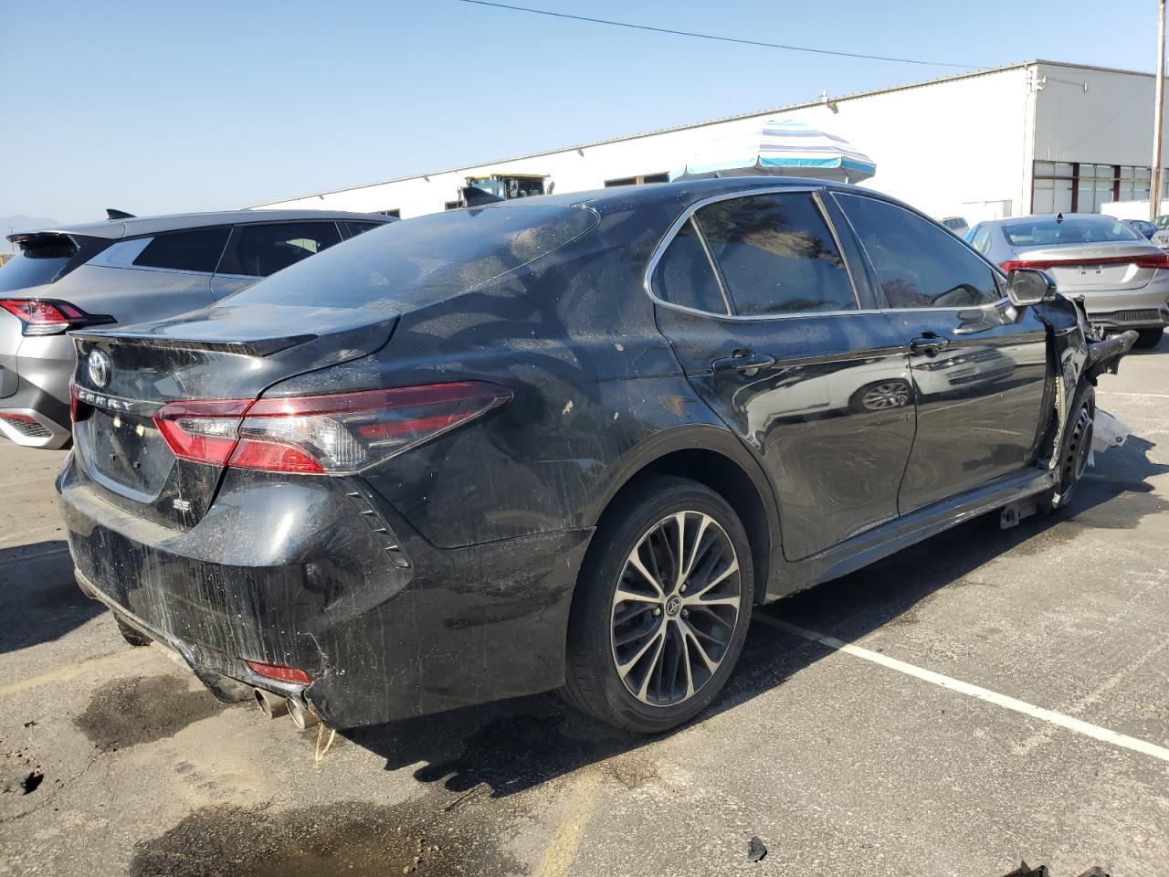 2024 Toyota Camry Se - Фото 3