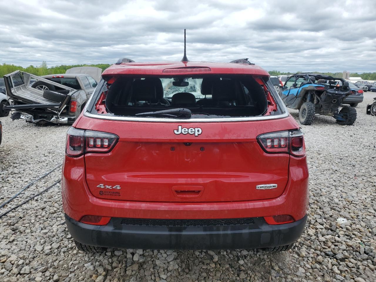 2023 Jeep Compass Latitude Lux - Image 6