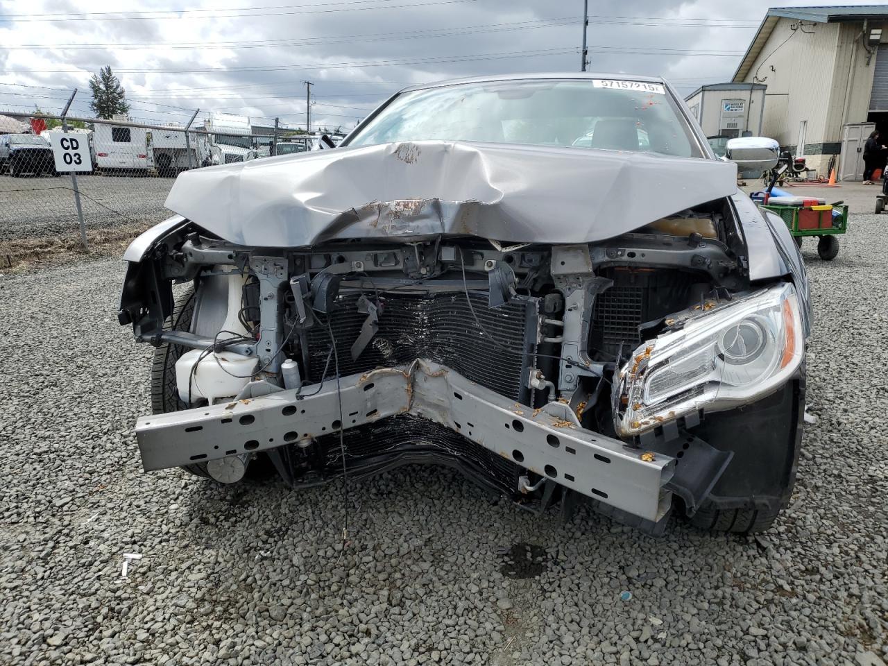 2011 Chrysler 300C - Image 5