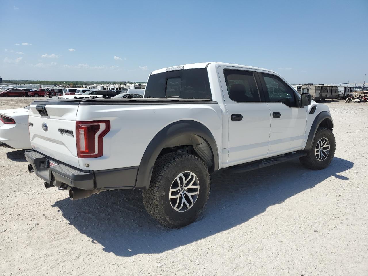 2017 Ford F150 Raptor - Image 3
