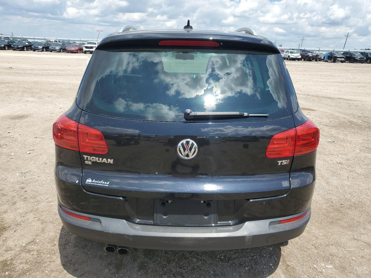 2016 Volkswagen Tiguan S - Image 6