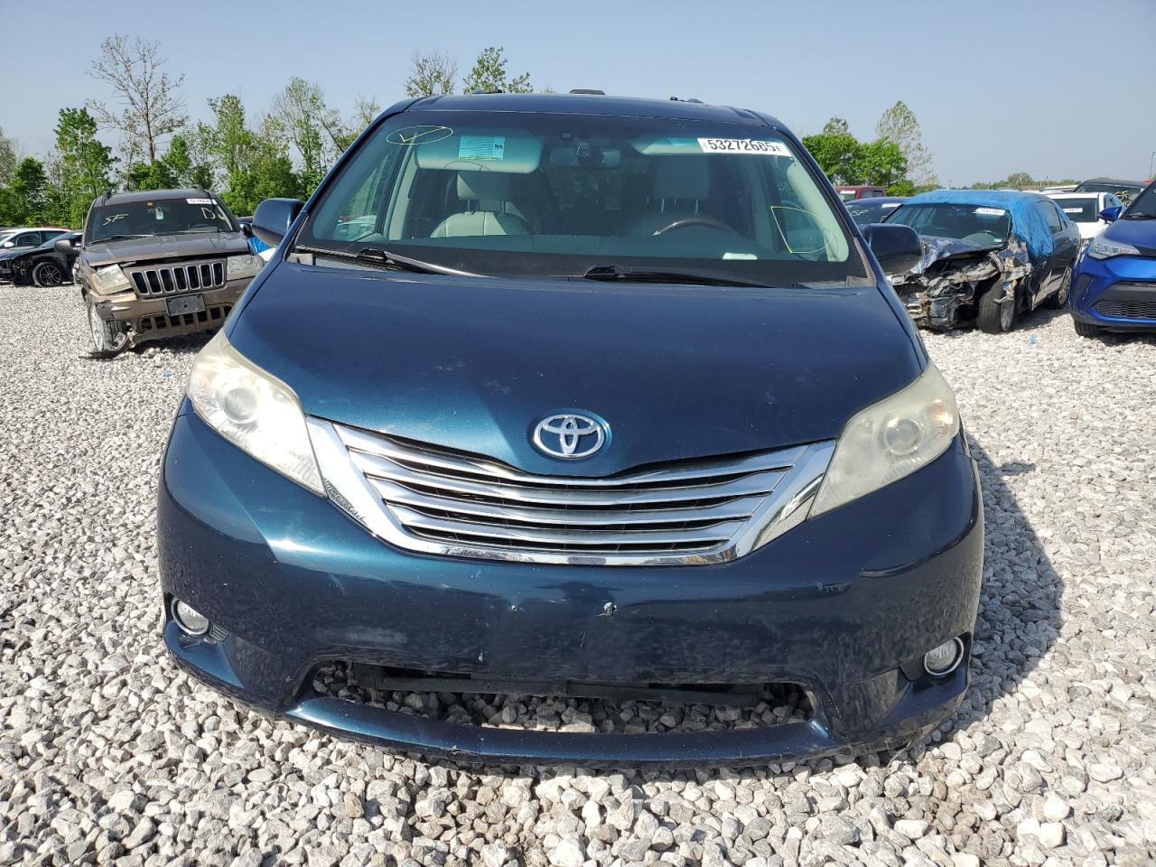 2011 Toyota Sienna Xle - Image 5