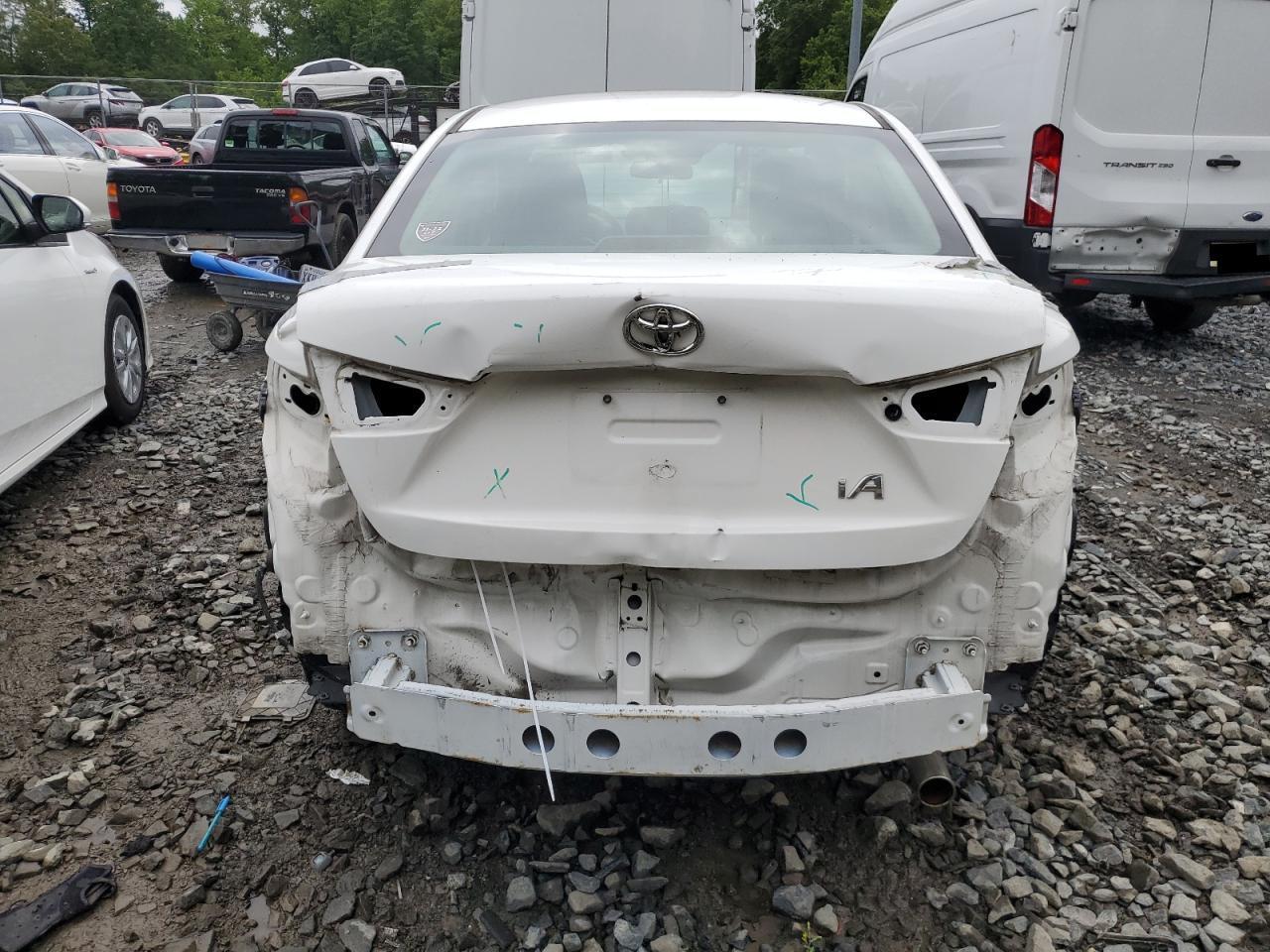 2017 Toyota Yaris Ia - Фото 6