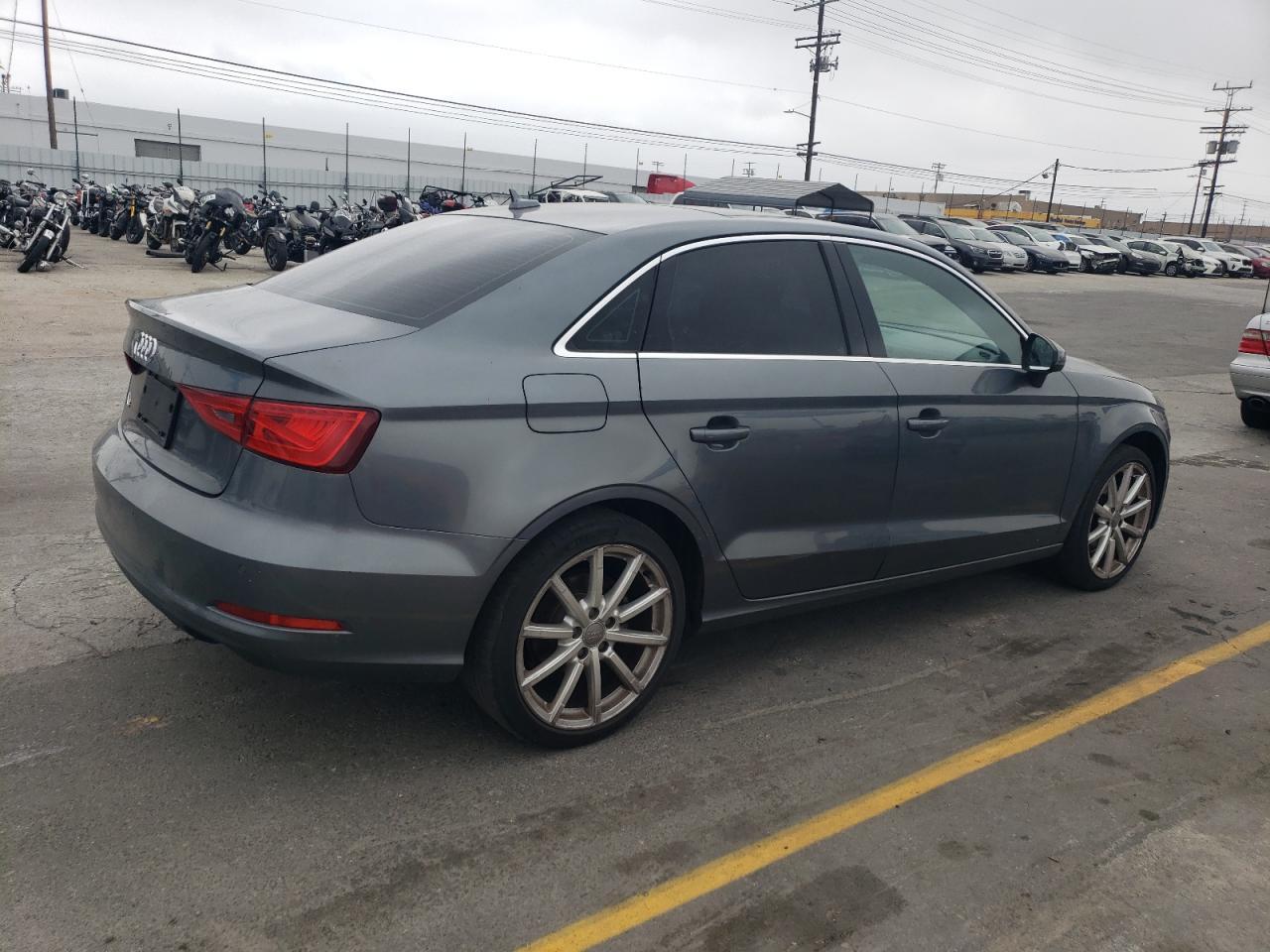 2015 Audi A3 Premium Plus - Фото 3