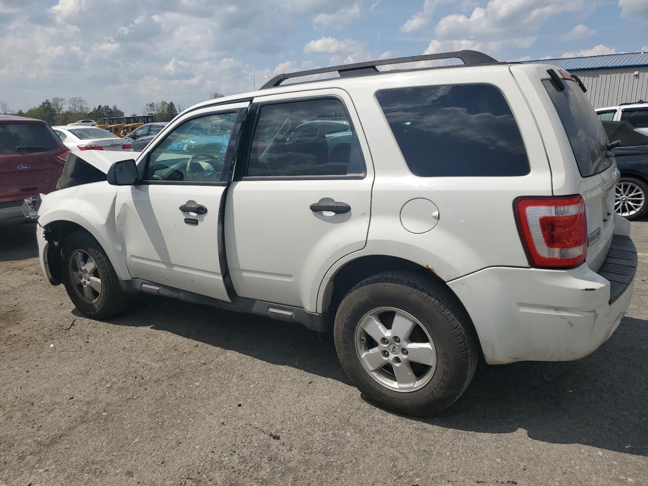 2012 Ford Escape Xlt - Image 2
