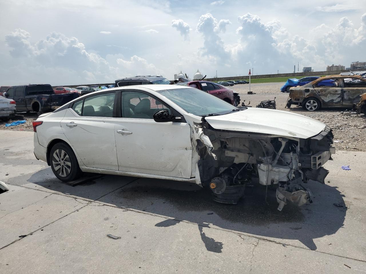 2020 Nissan Altima S - Image 4