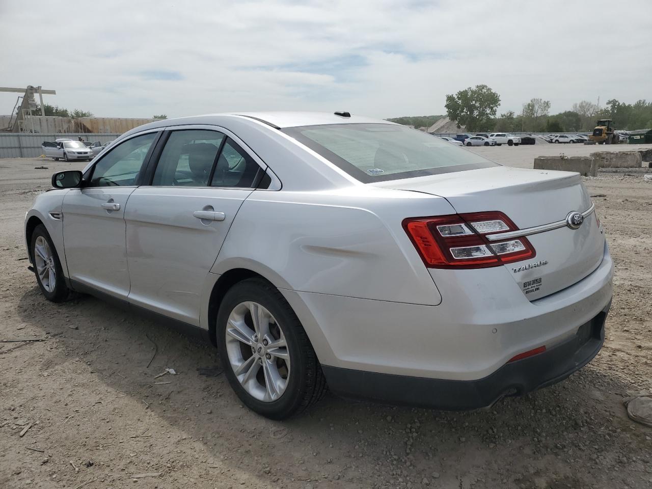 2013 Ford Taurus Sel - Image 2