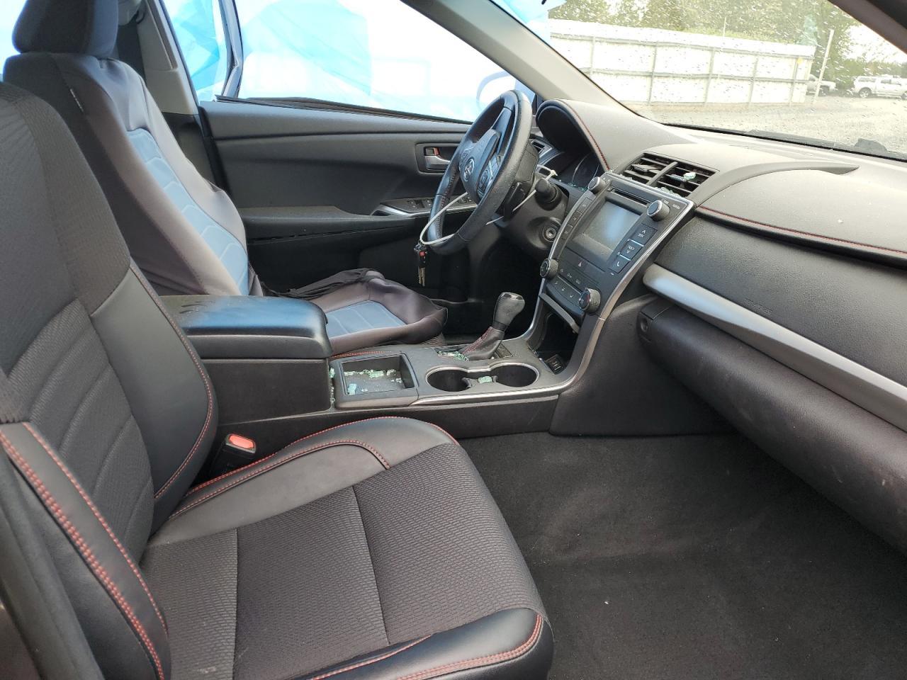 2016 Toyota Camry Le - Image 7