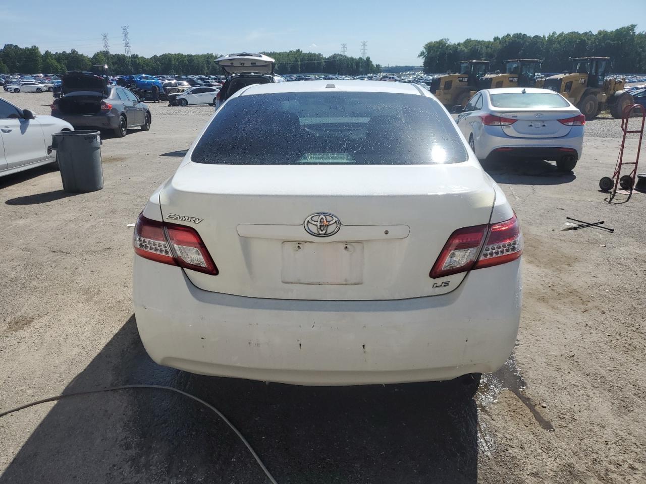 2010 Toyota Camry Base - Фото 6