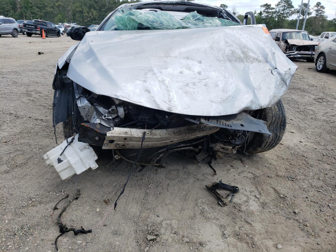 2020 Toyota Camry Le - Фото 5