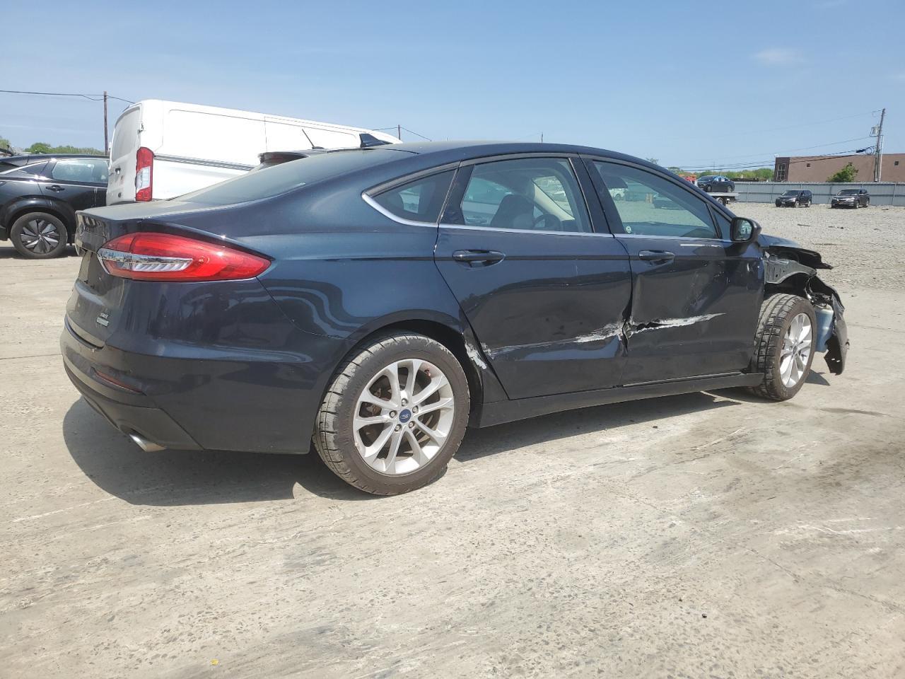 2020 Ford Fusion Se - Фото 3