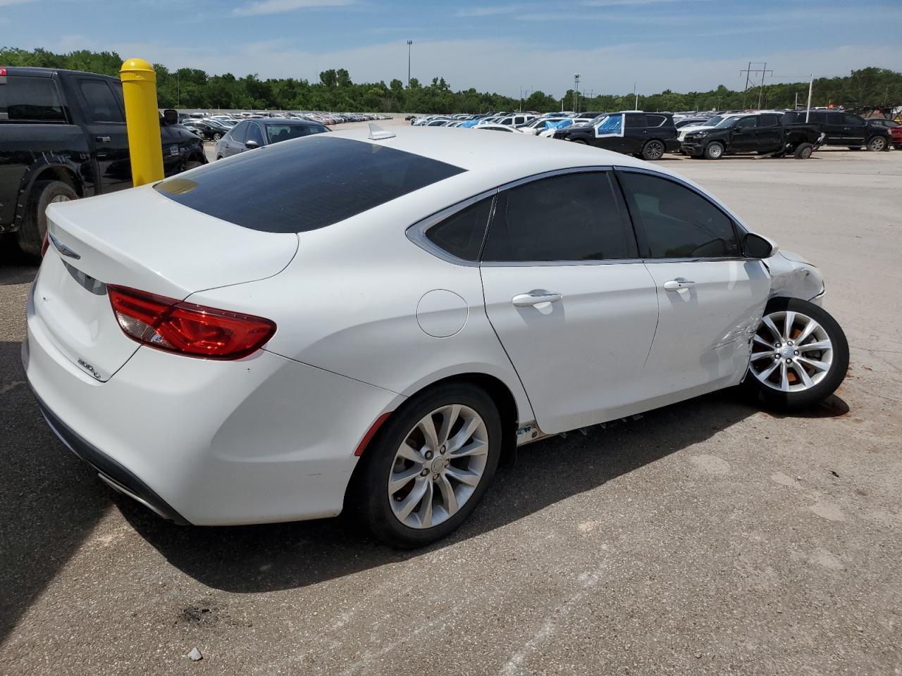 2015 Chrysler 200 C - Фото 3