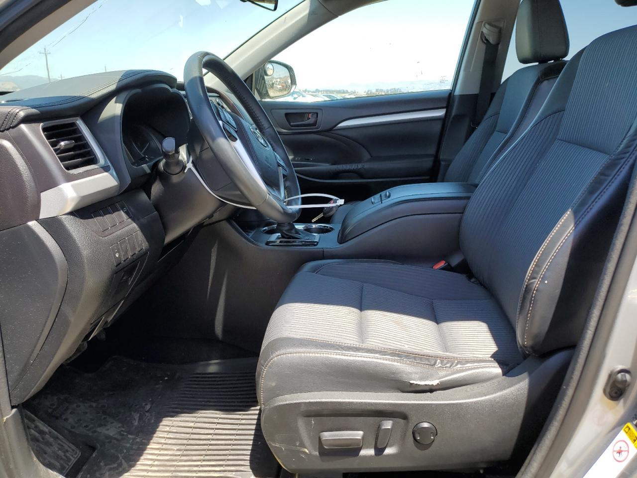 2015 Toyota Highlander Le - Фото 7