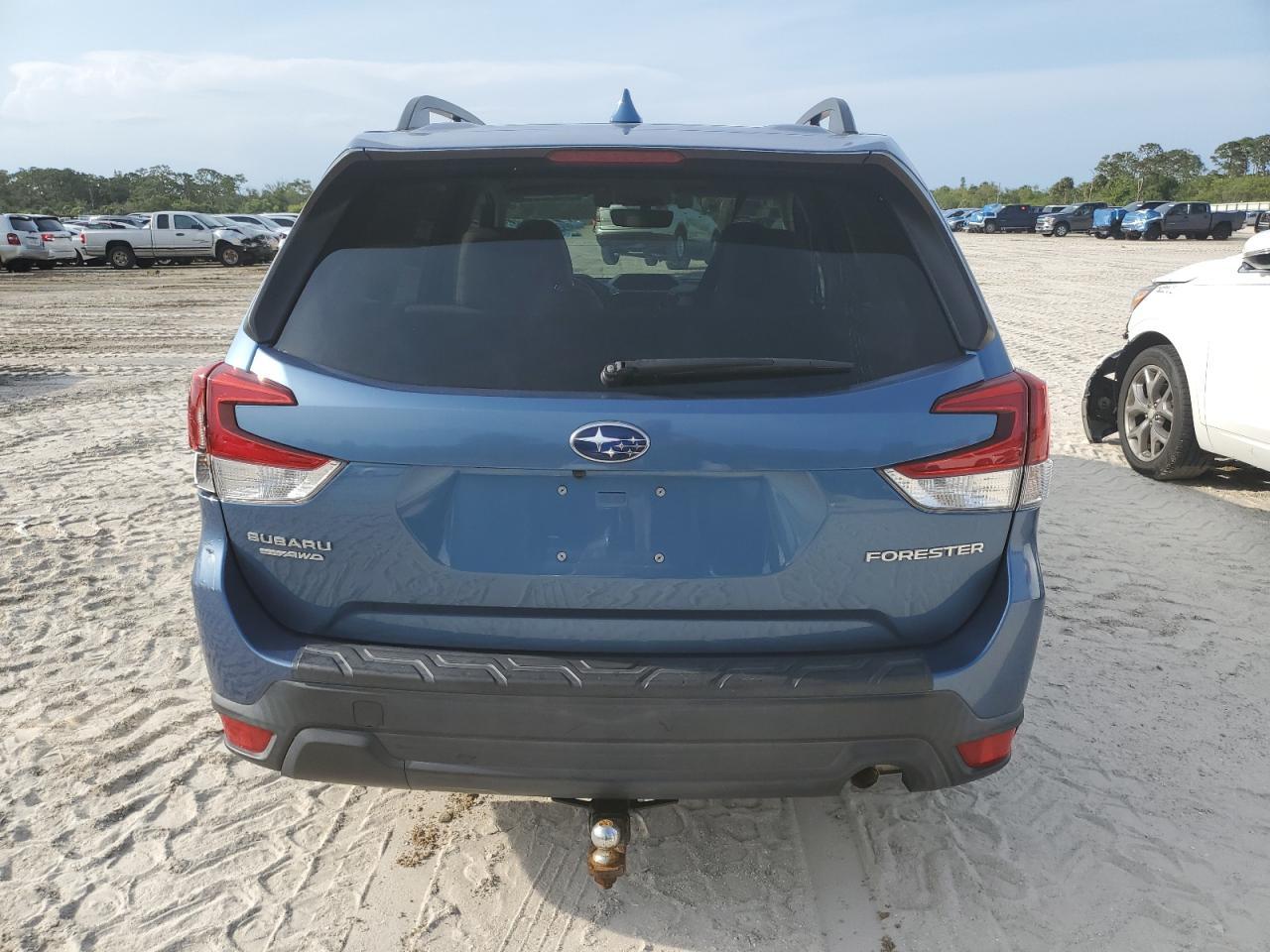 2019 Subaru Forester Premium - Фото 6