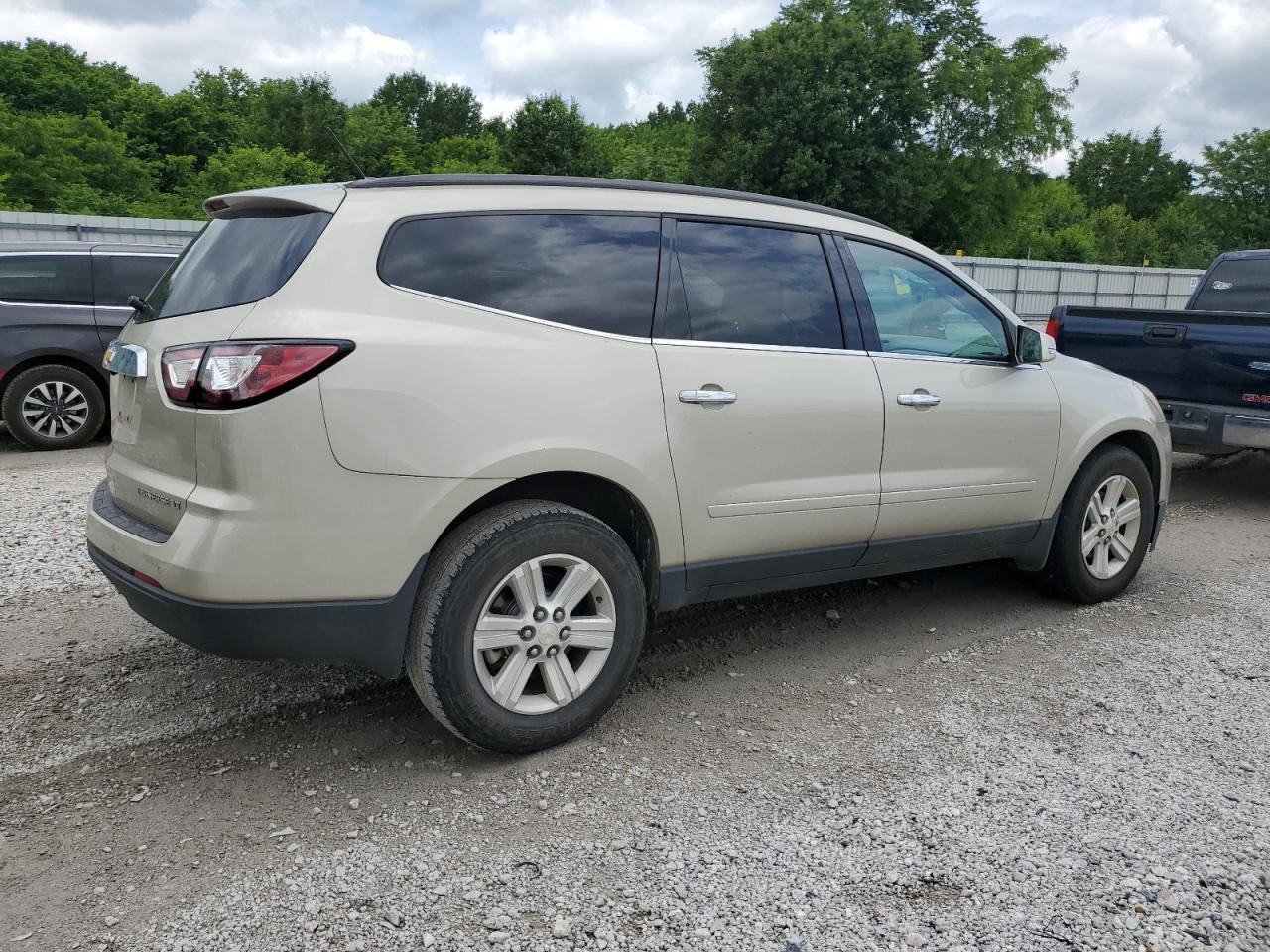 2013 Chevrolet Traverse Lt - Image 3
