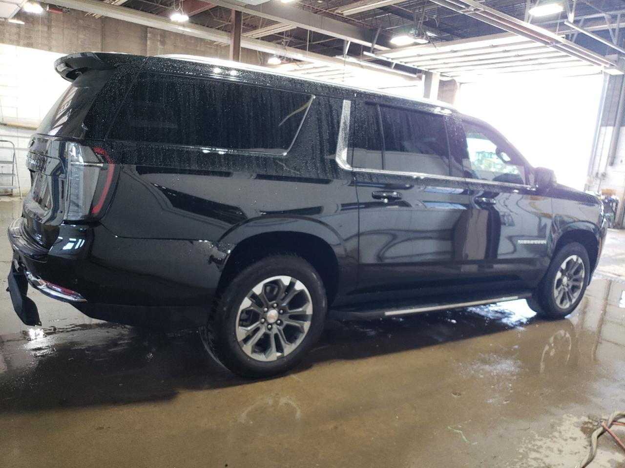 2025 Chevrolet Suburban K1500 Lt - Image 3