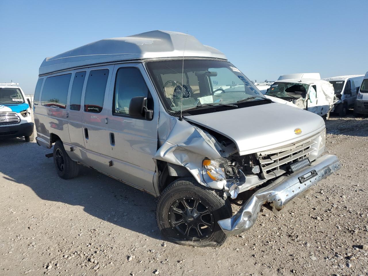 1996 Ford Econoline E350 Super Duty - Фото 4