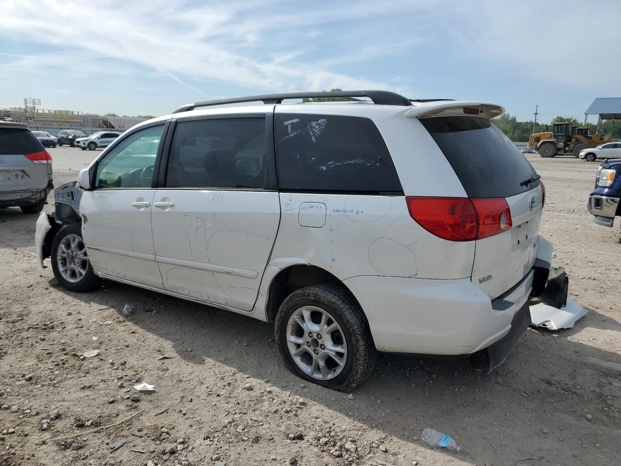 2006 Toyota Sienna Xle - Фото 2