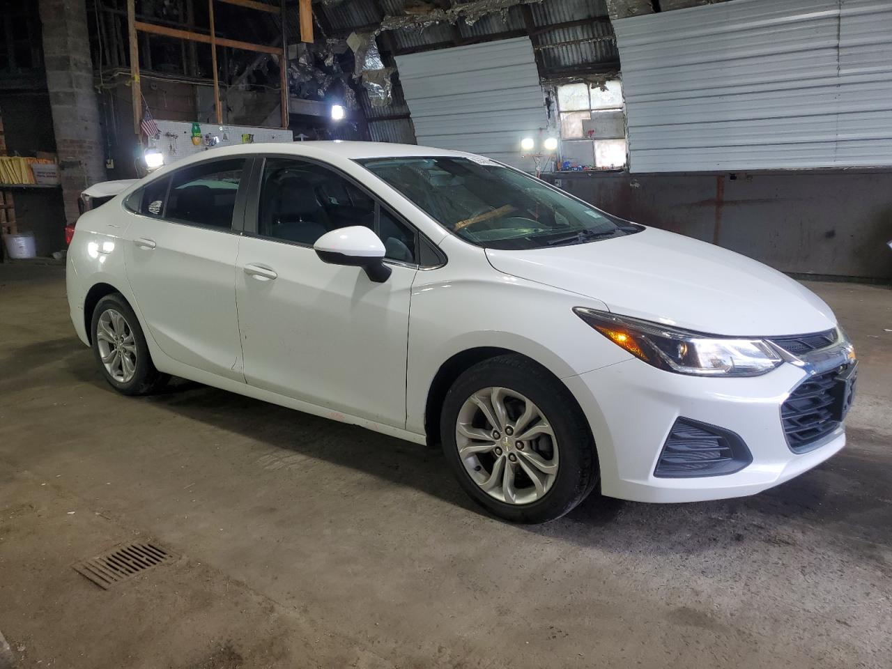 2019 Chevrolet Cruze Lt - Image 4