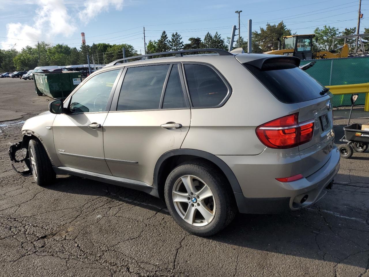 2012 BMW X5 xDrive35I - Image 2