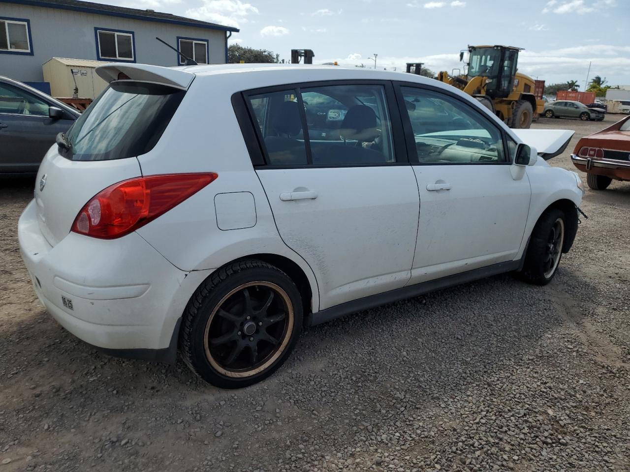 2009 Nissan Versa S - Фото 3