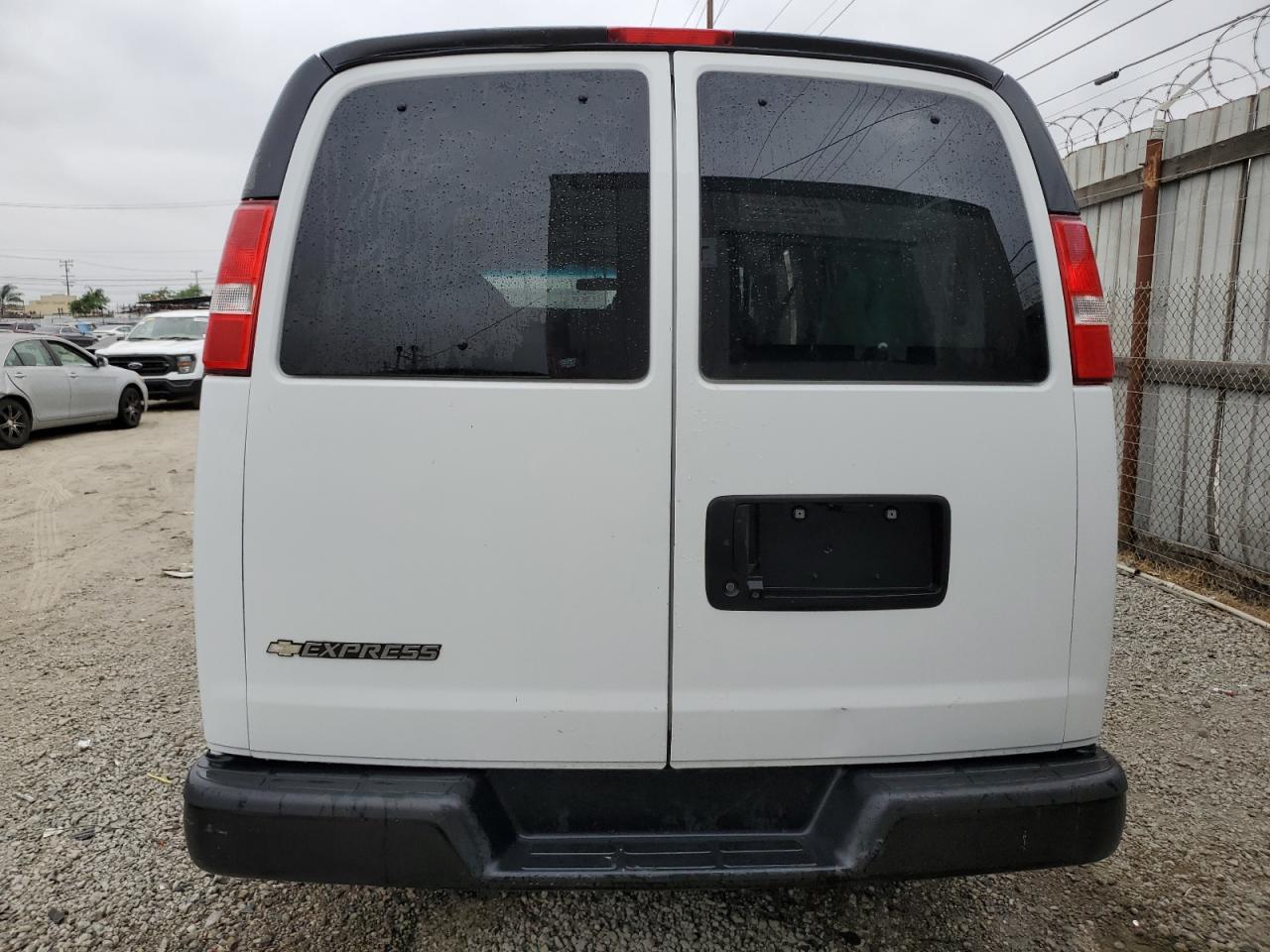 2019 Chevrolet Express G2500 Ls - Фото 6