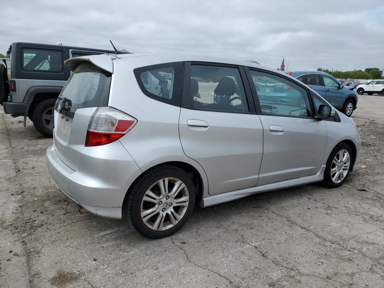 2011 Honda Fit Sport - Фото 3
