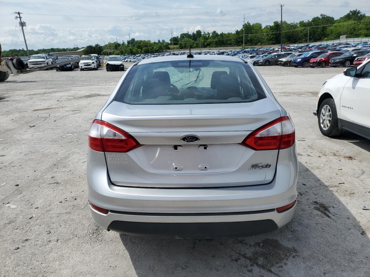 2017 Ford Fiesta S - Фото 6