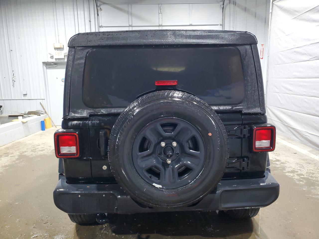 2018 Jeep Wrangler Unlimited Sport - Image 6