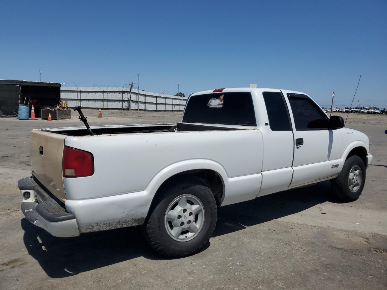 2001 Chevrolet S Truck S10 - Фото 3