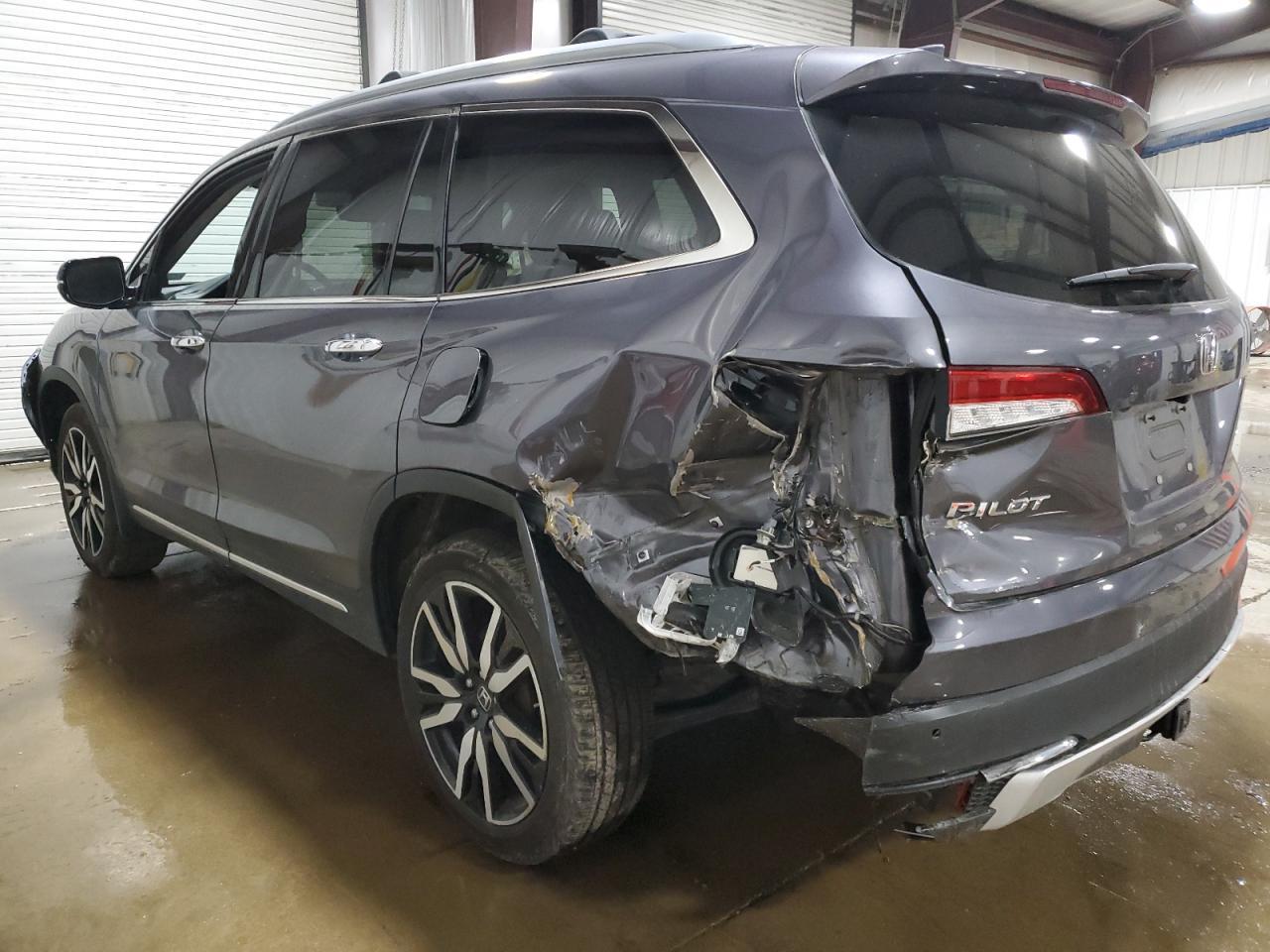 2022 Honda Pilot Elite - Image 2