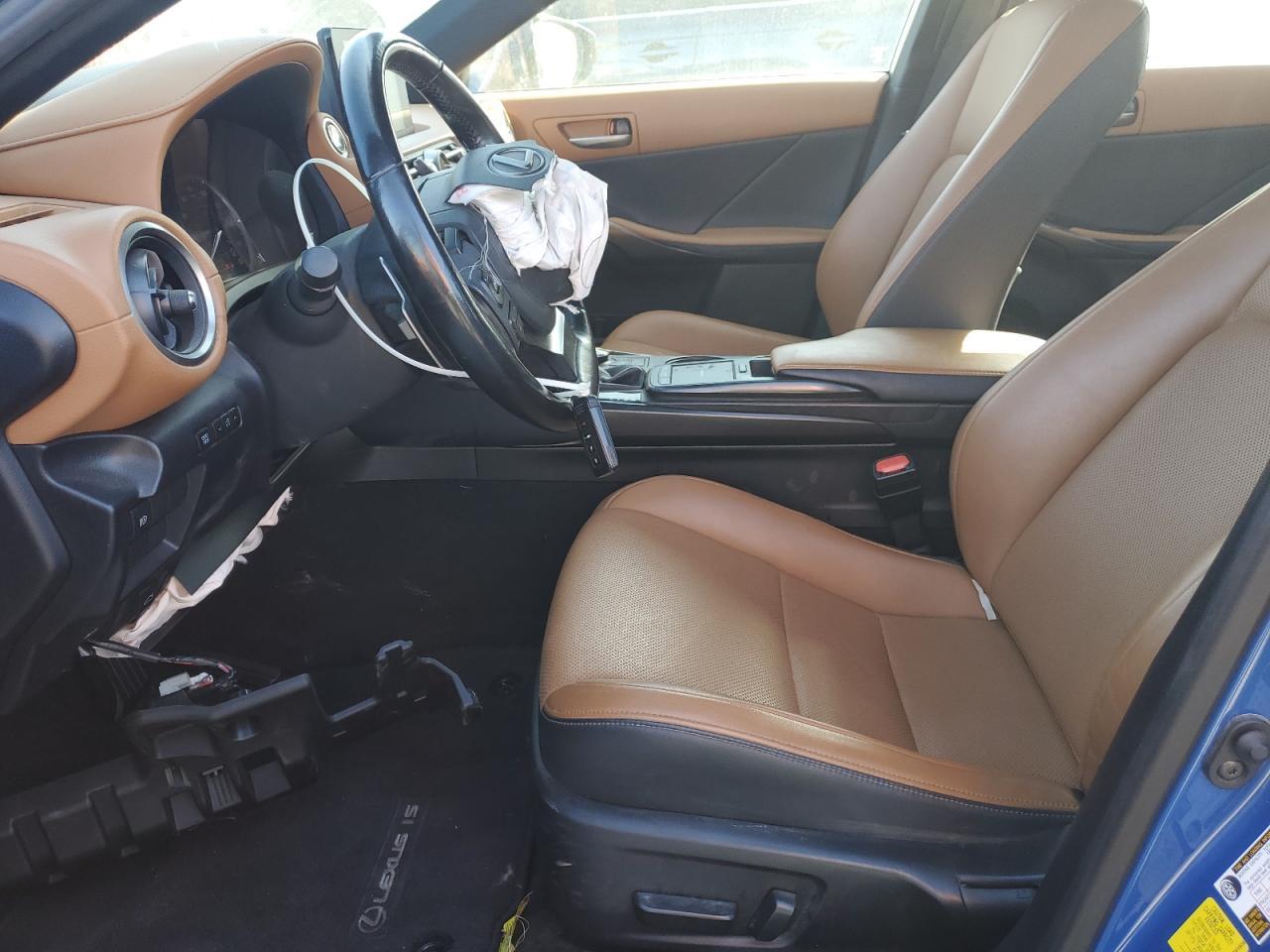 2022 Lexus Is 300 - Image 7