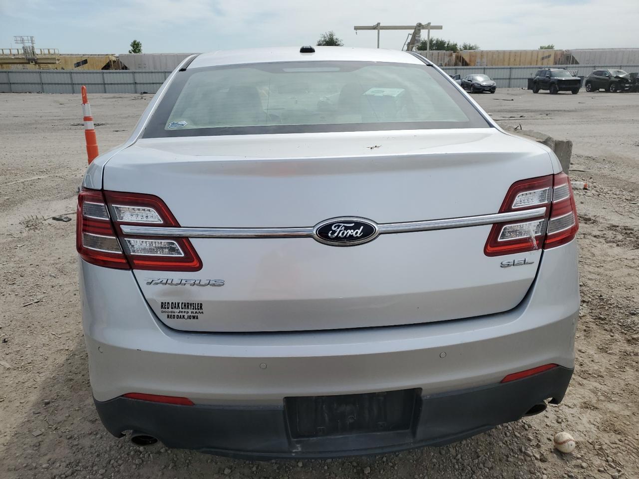 2013 Ford Taurus Sel - Image 6