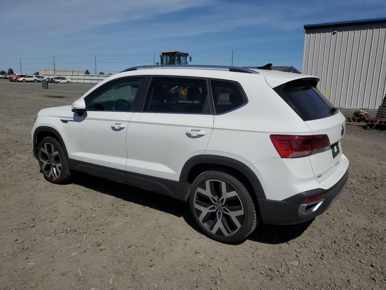 2022 Volkswagen Taos Sel - Image 2