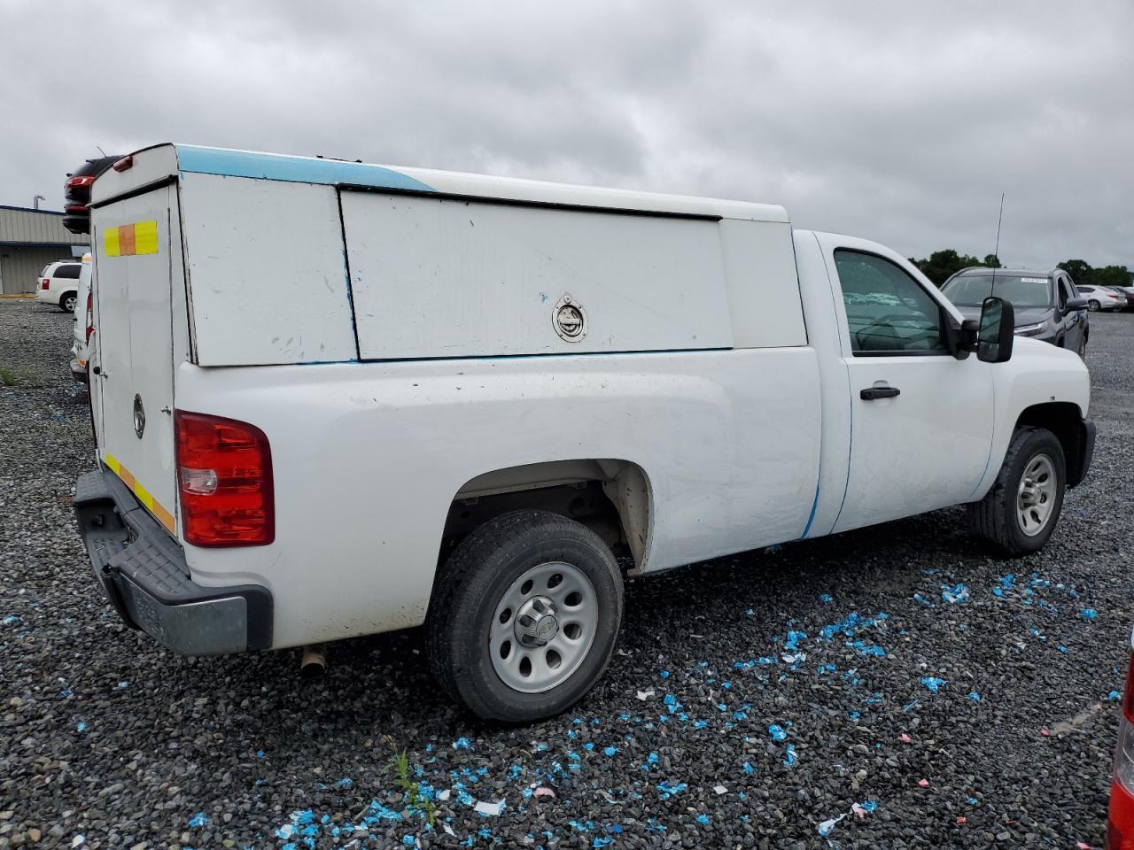 2013 Chevrolet Silverado C1500 - Image 3