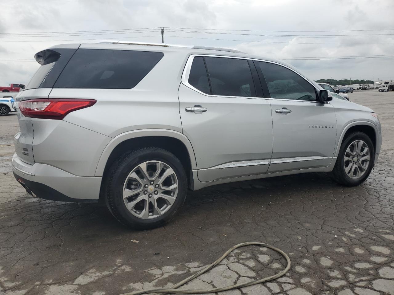 2018 Chevrolet Traverse Premier - Фото 3