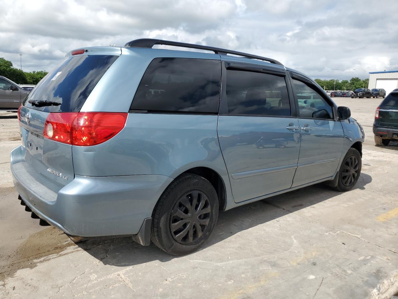 2009 Toyota Sienna Ce - Фото 3