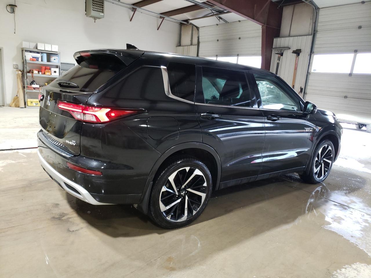 2023 Mitsubishi Outlander Se - Фото 3