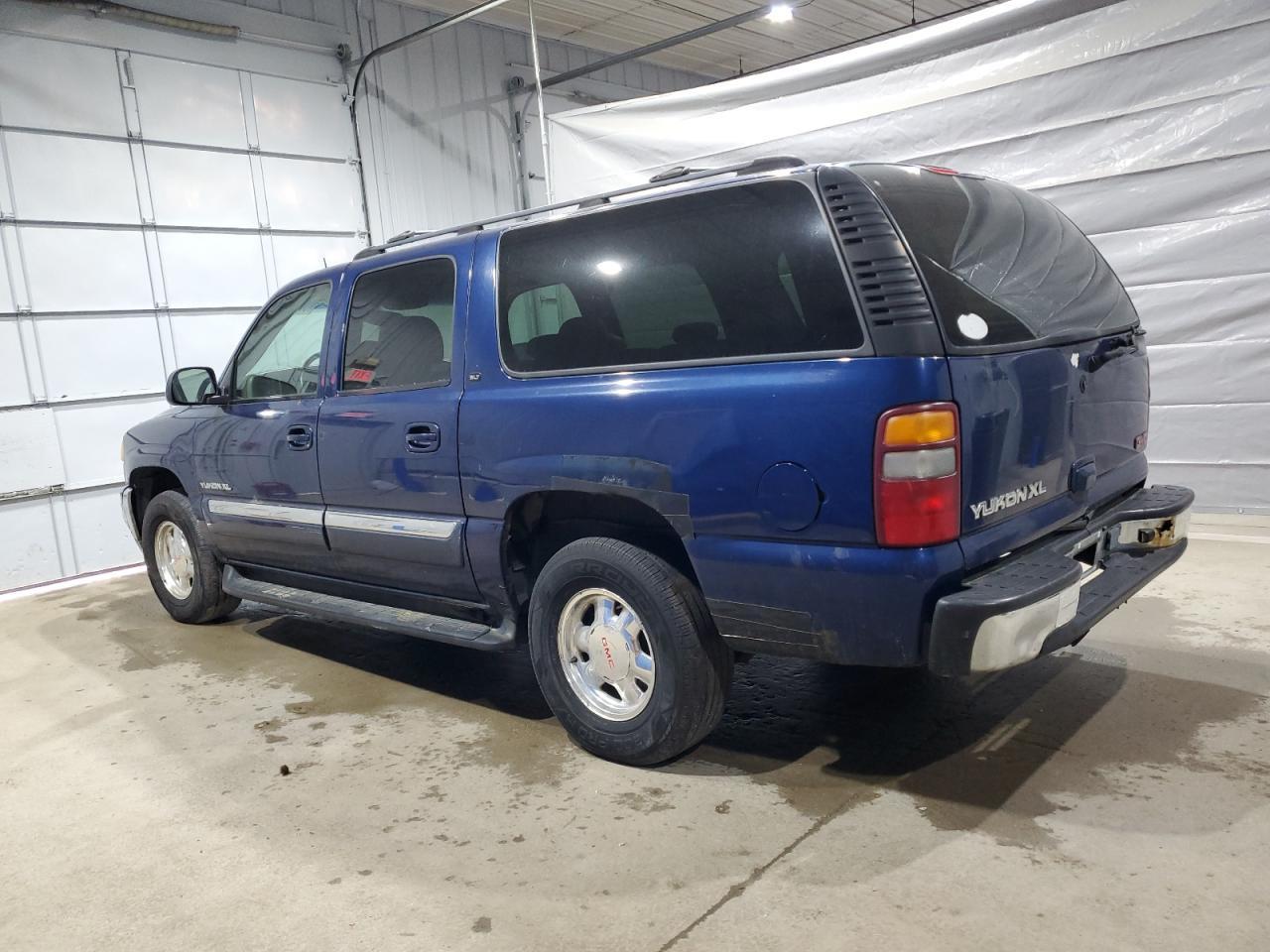 2002 GMC Yukon Xl K1500 - Image 2