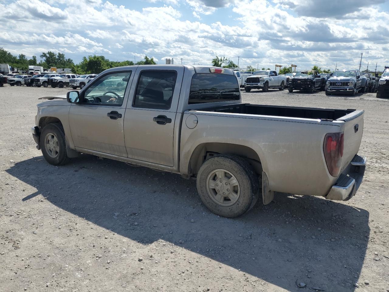 2004 Chevrolet Colorado - Фото 2