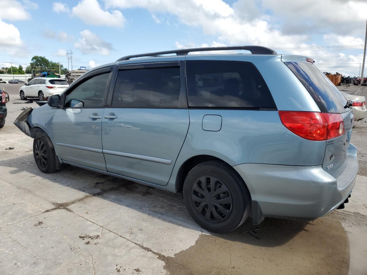 2009 Toyota Sienna Ce - Фото 2