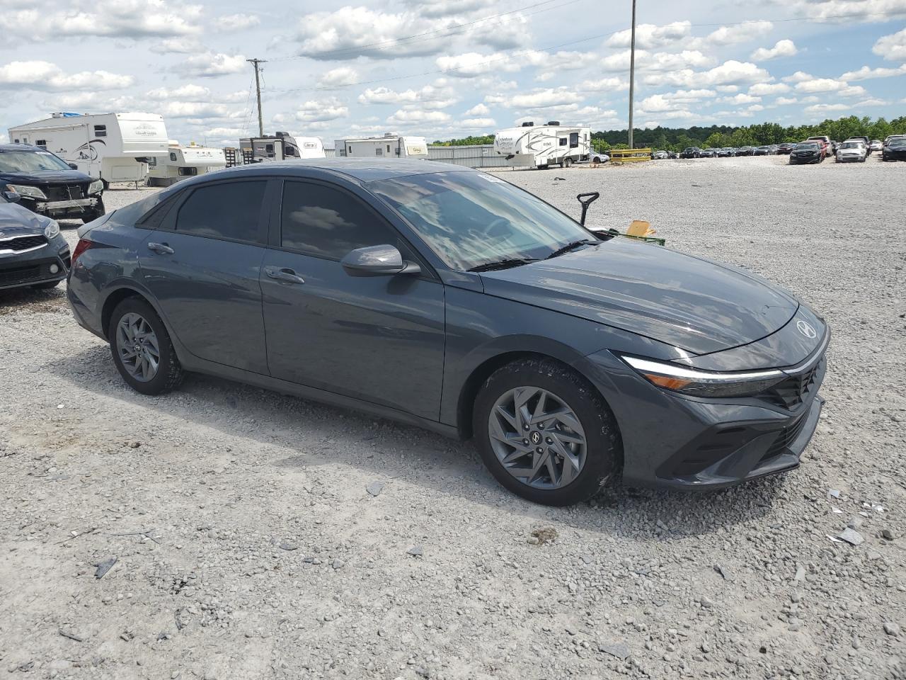 2024 Hyundai Elantra Sel - Image 4